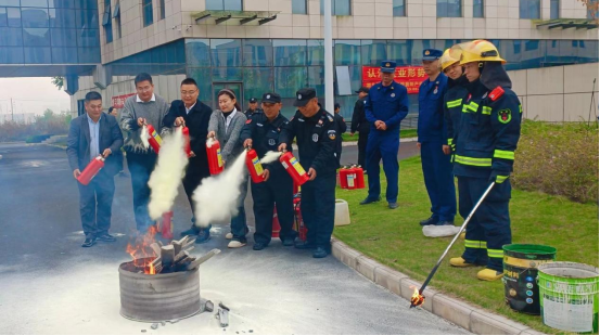 “宣傳+演練”筑牢消防安全防線